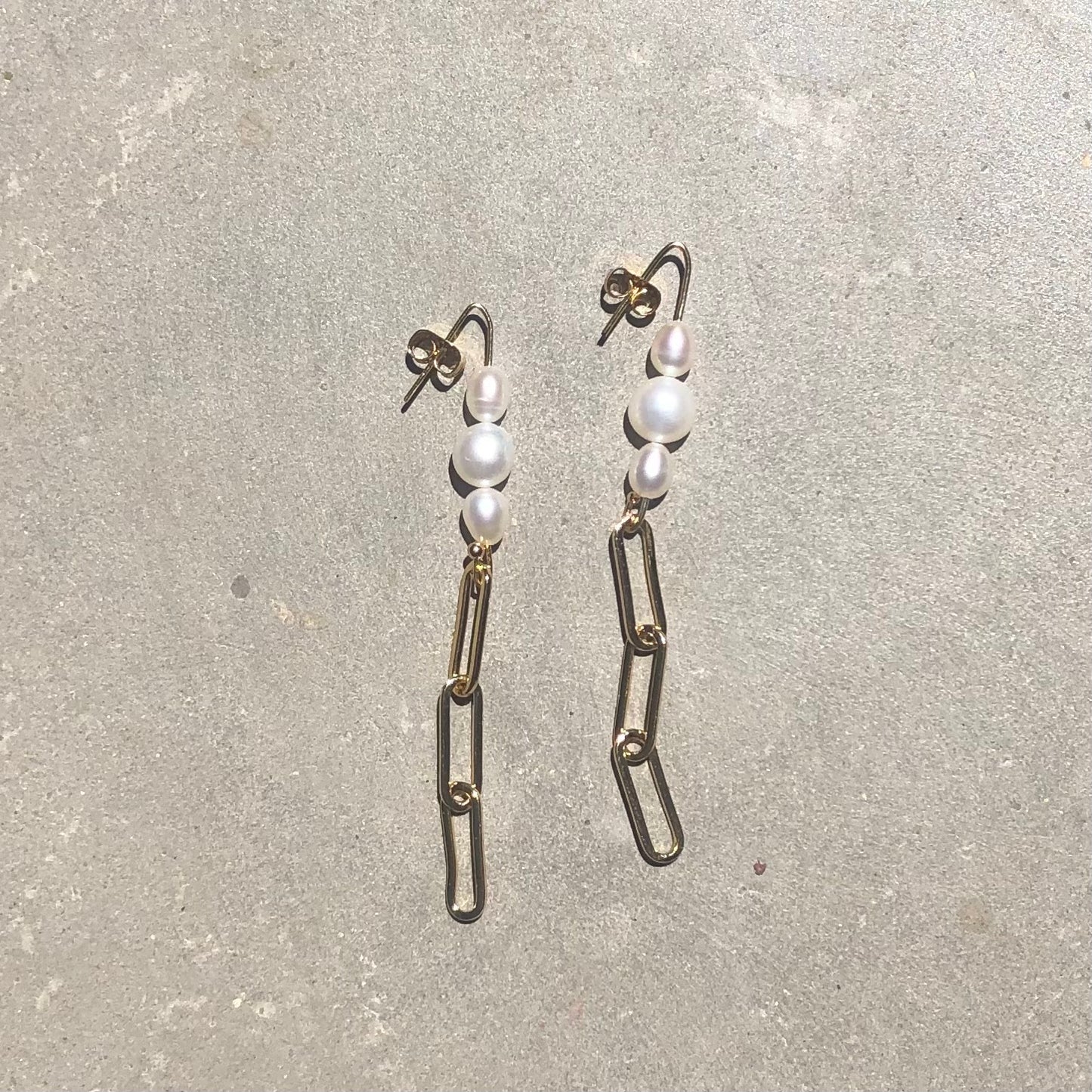 Day and Night Pearl  Earrings
